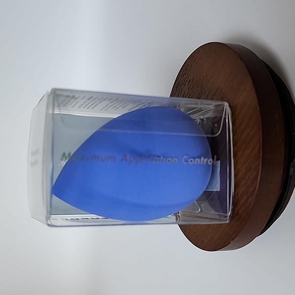 Blue Makeup Drop Hybrid - Silicone Pad & Blending Sponge - Picture 4 of 10